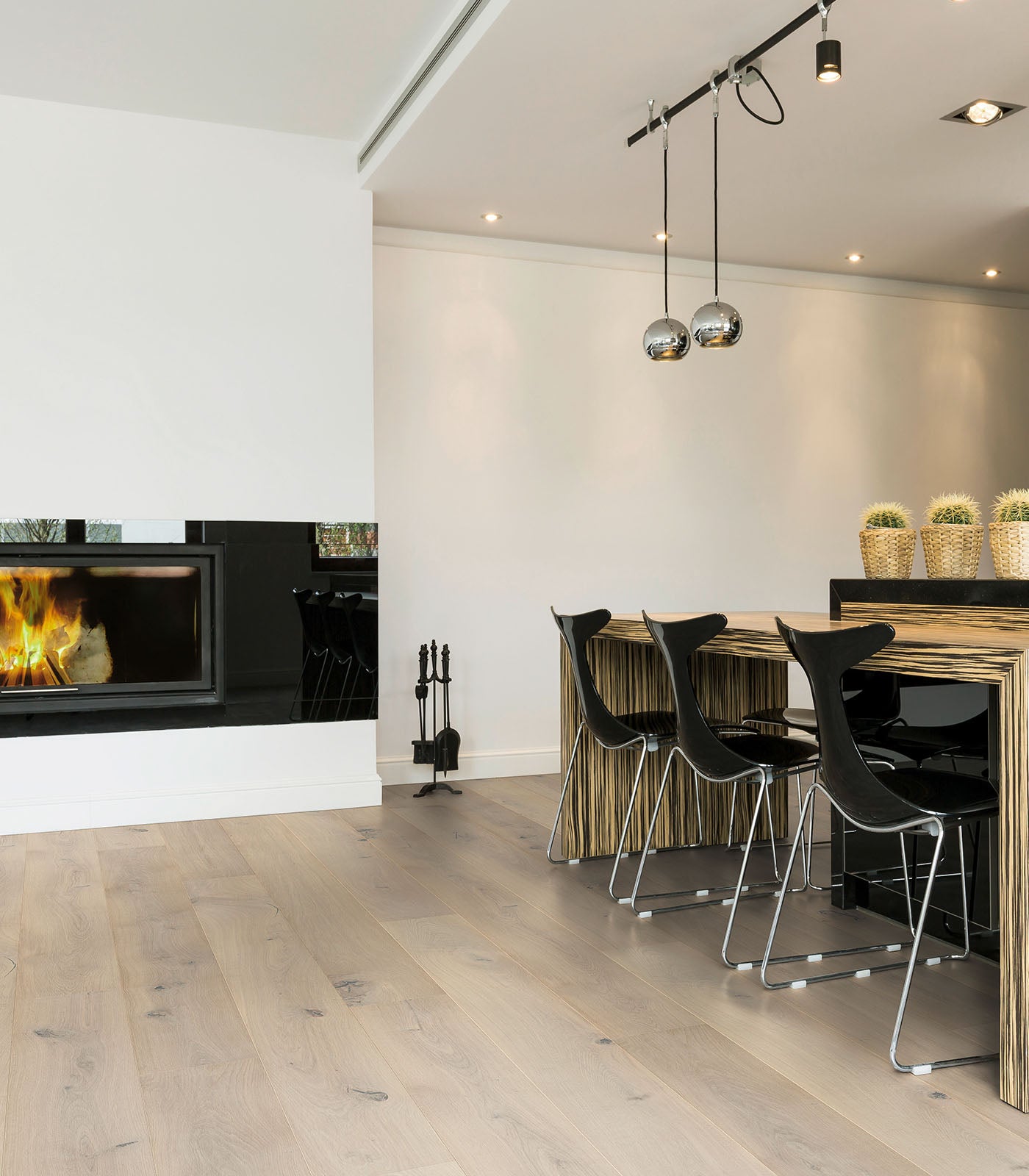 Taos Engineered Hardwood Flooring – Western European Oak, 7.5"–11.5" Wide, 72"–96" Long, 9/16"–7/8" Thick, UV Oil/Urethane Finish