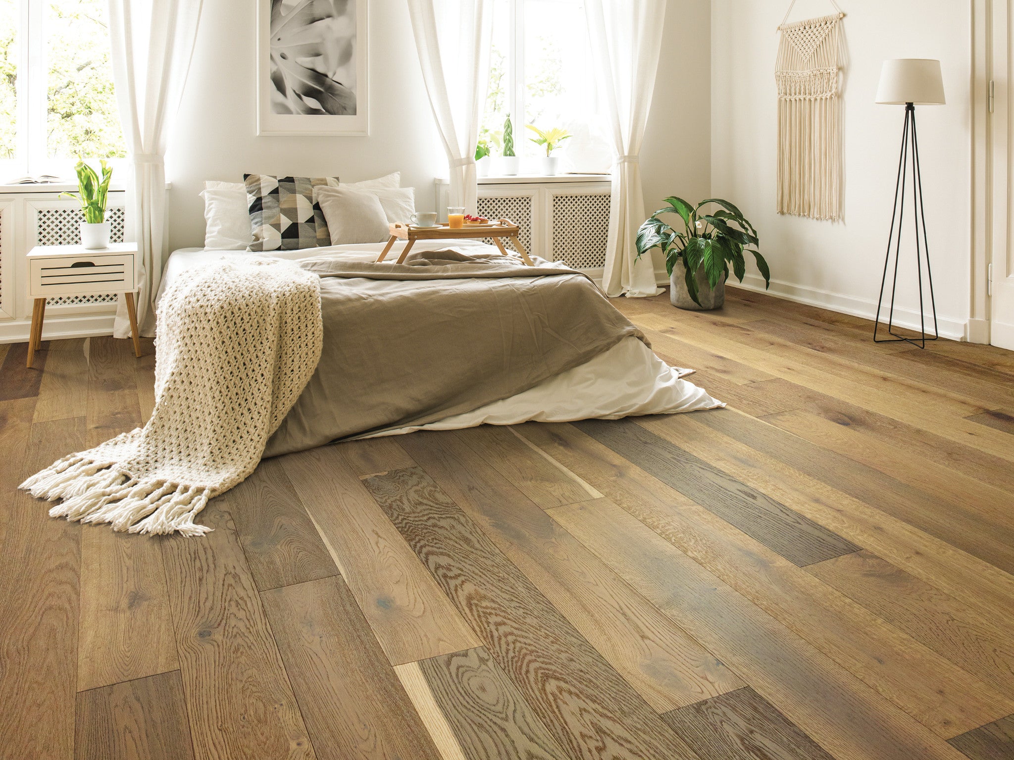 Expressions Prose 7.5" Engineered White Oak Hardwood Flooring, Wirebrushed, Micro Bevel, 5/8" Thick, UV Aluminum Oxide Finish