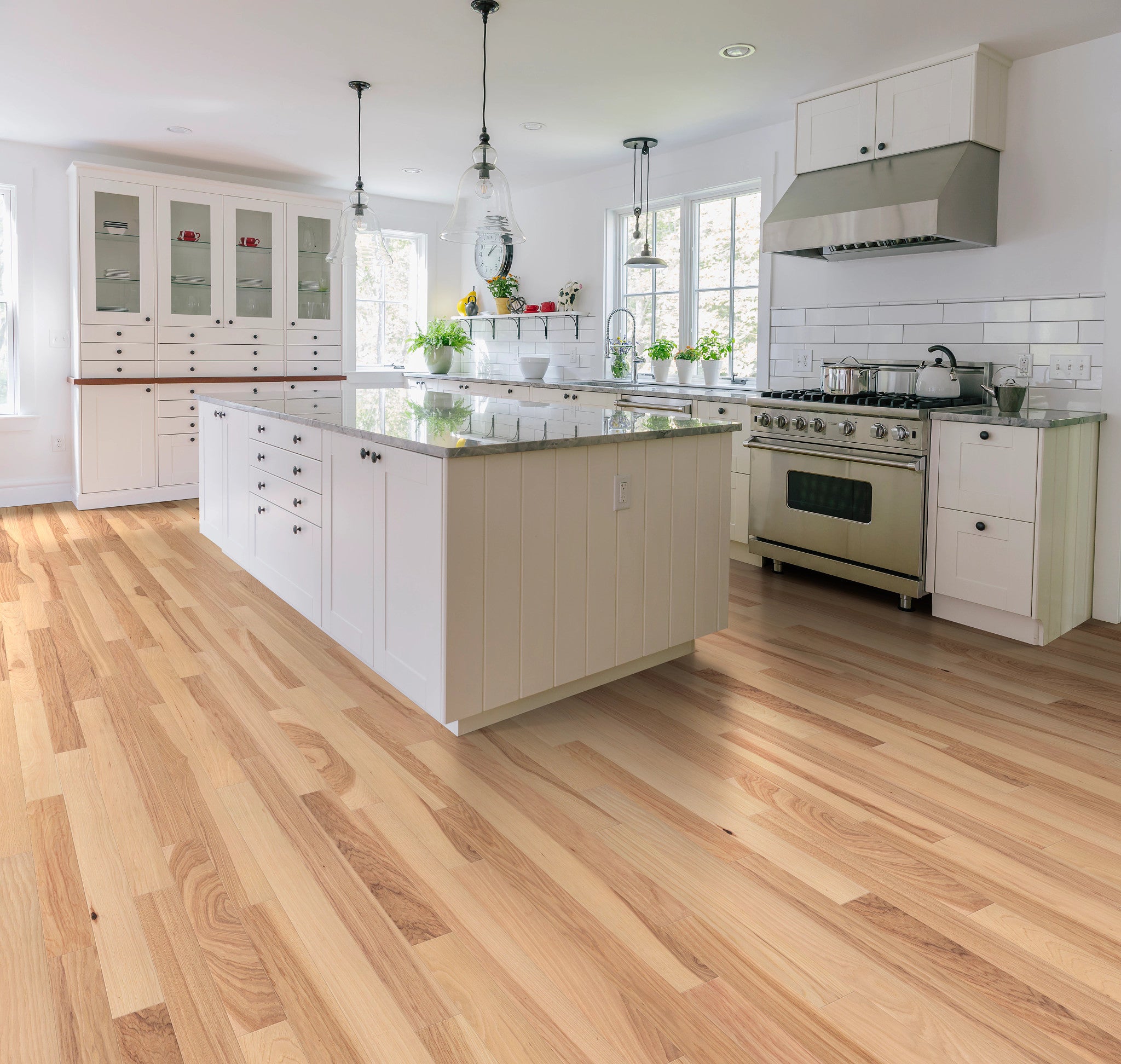 Natural Classics Hickory 3" Engineered Hardwood Flooring – 9/16" Thick, Micro Bevel, Natural Hickory, 28.71 sq ft/carton - ShippingFloors