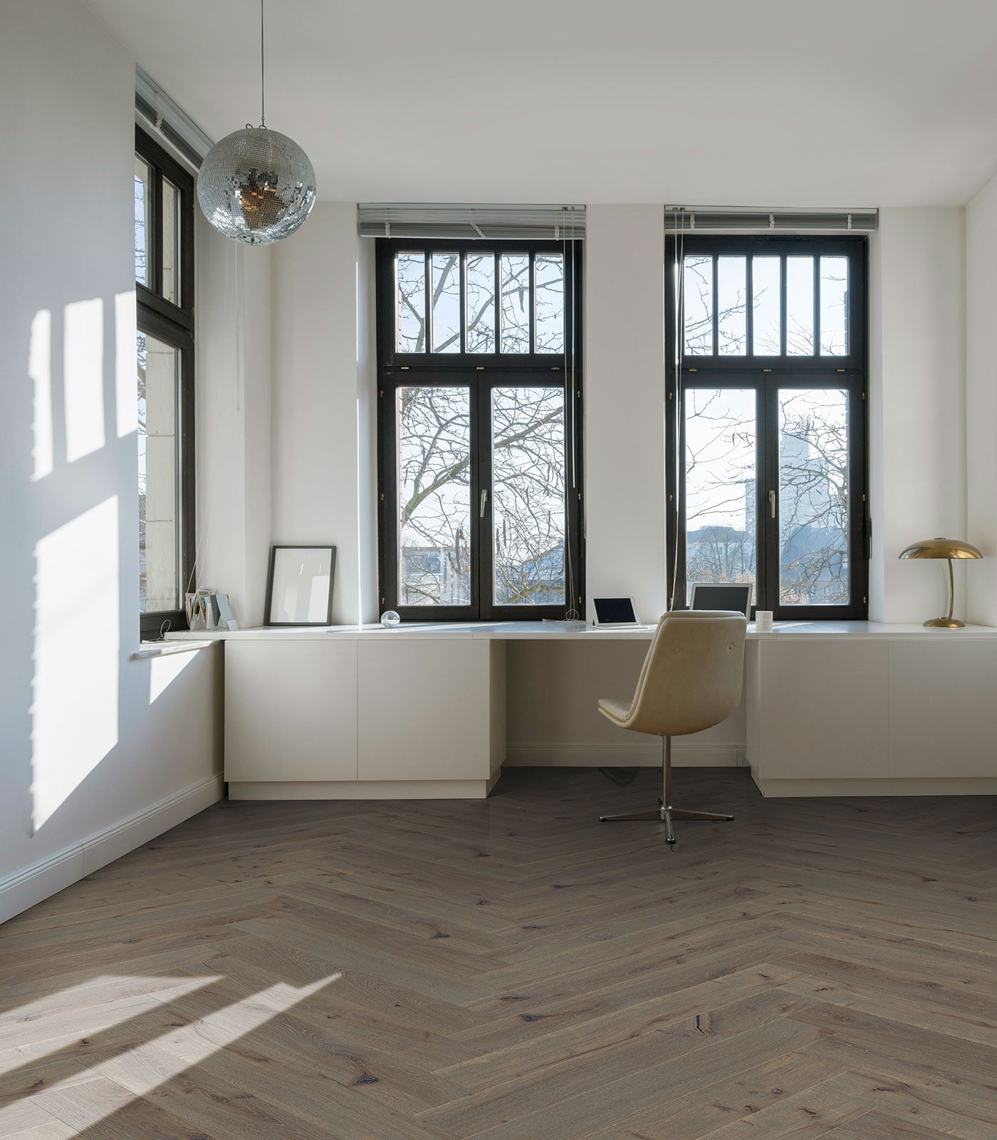 Herringbone Whitsundays Engineered Hardwood Flooring, Western European Oak, Warm Grey, 4.7" x 33" x 9/16", UV Oil Finish