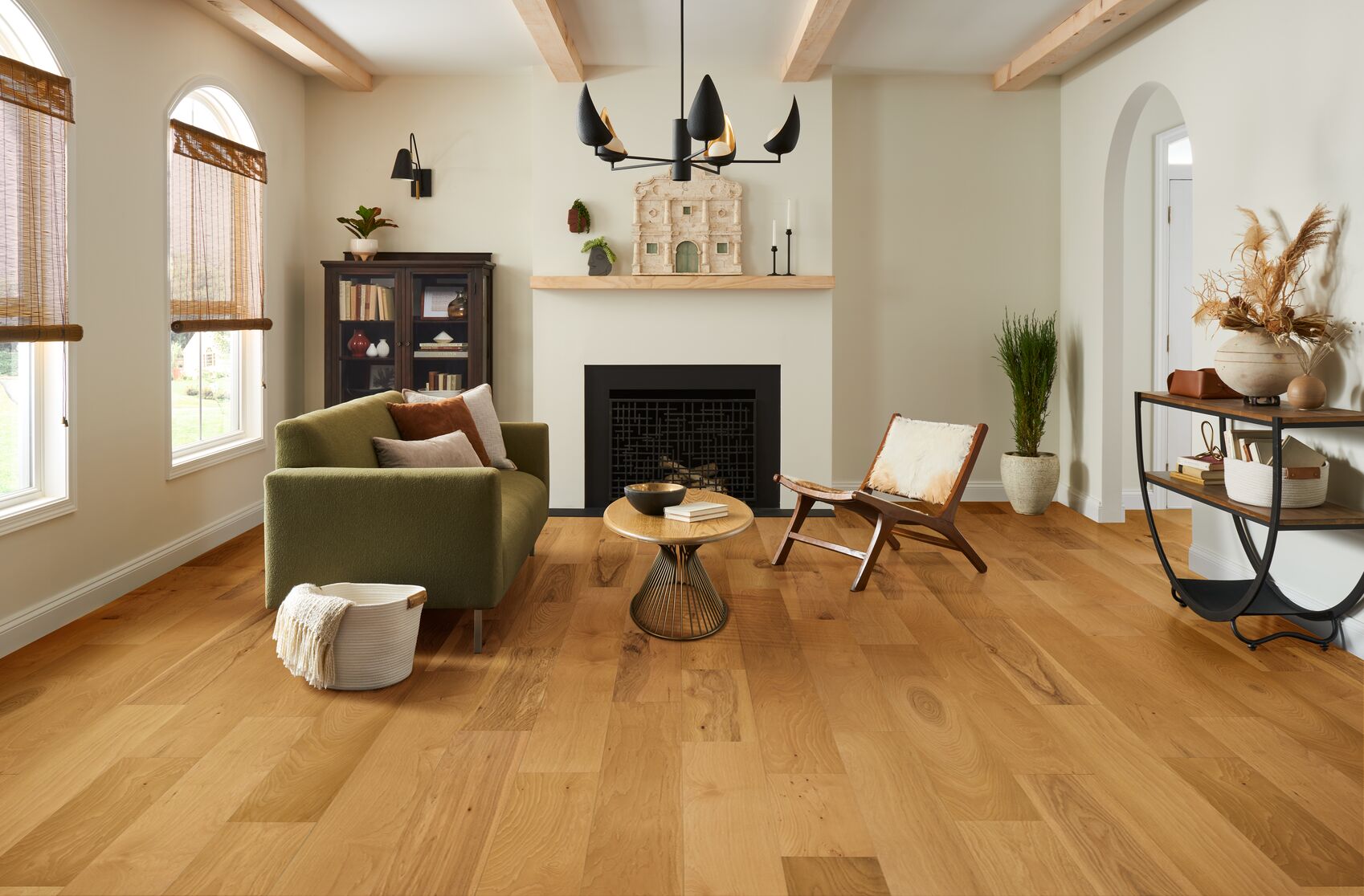 Auggie 8.5" Wide Hickory Engineered Hardwood Flooring, 1/2" Thick, Wire Brushed, Low Gloss, Dogwood Collection - ShippingFloors