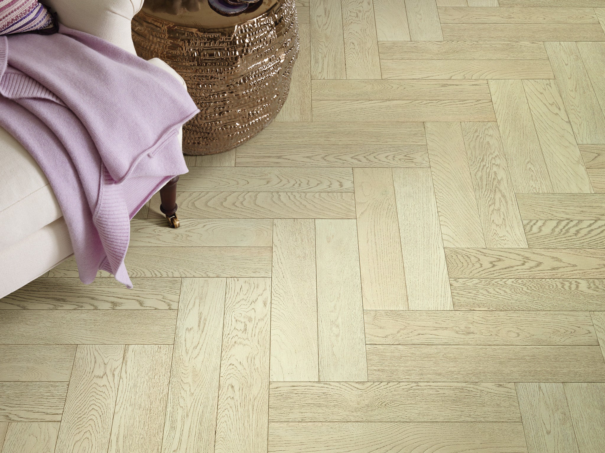 Lexington Ave Astor 4.72" Wide Wirebrushed White Oak Engineered Hardwood Flooring, 1/2" Thick, UV Aluminum Oxide Finish - ShippingFloors