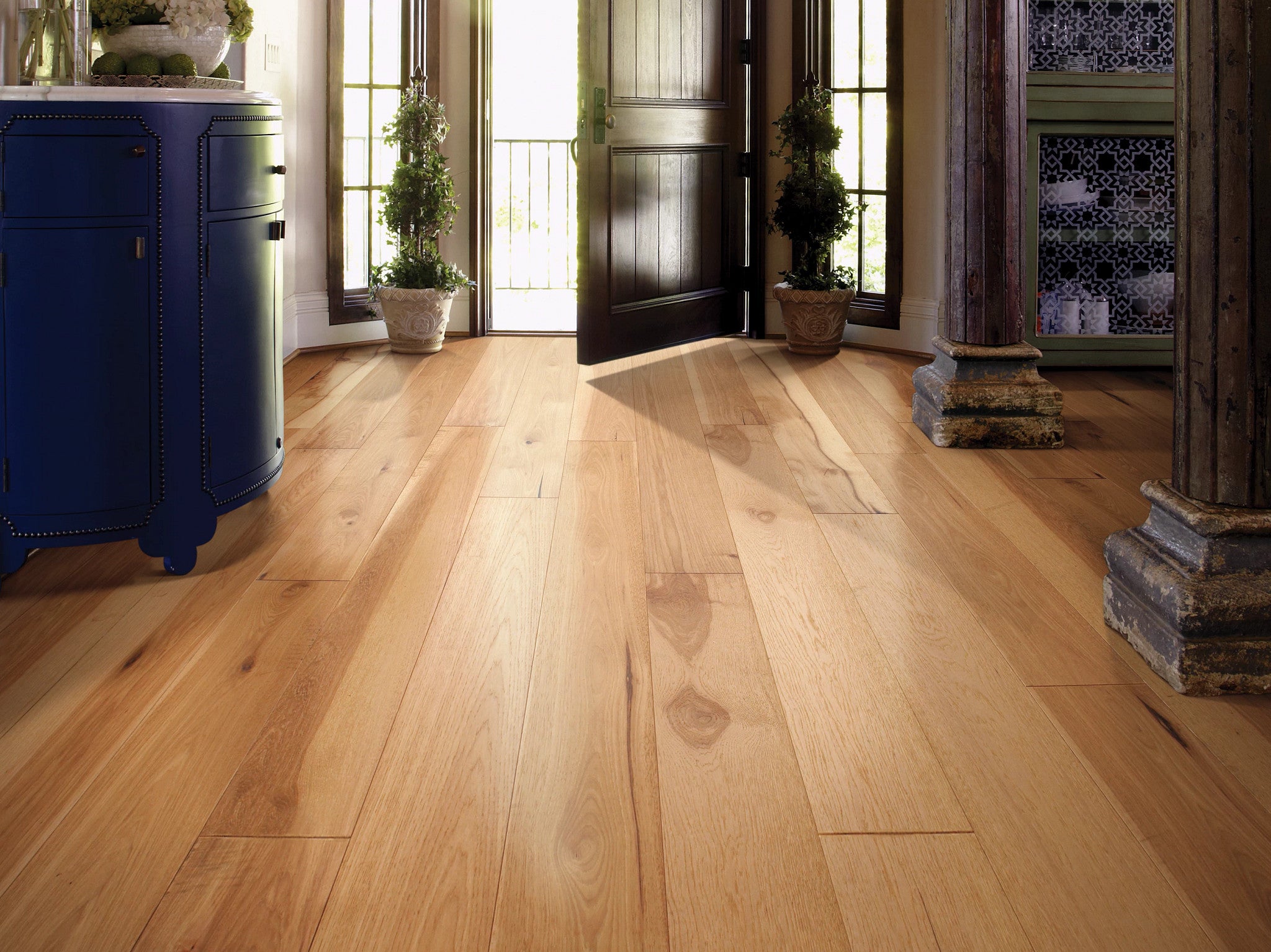 Castlewood Hickory Coat of Arms 7.48" Wide Engineered Hardwood Flooring, 9/16" Thick, Wirebrushed Low-Gloss Finish - ShippingFloors