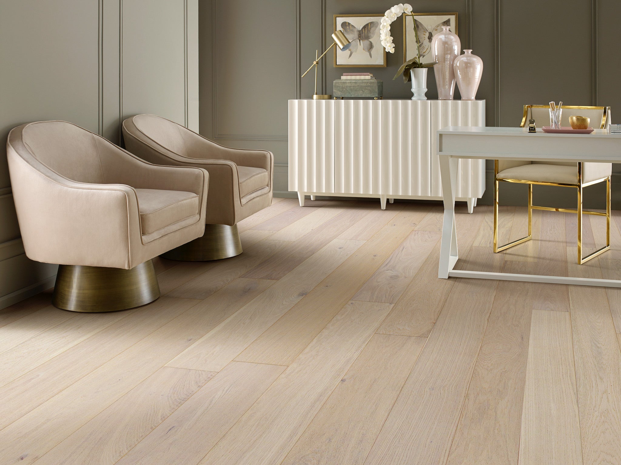 Utmost 7.5" Engineered White Oak Hardwood Flooring - 1/2" Thick, Wirebrushed, UV Aluminum Oxide Finish, Micro Bevel Edge