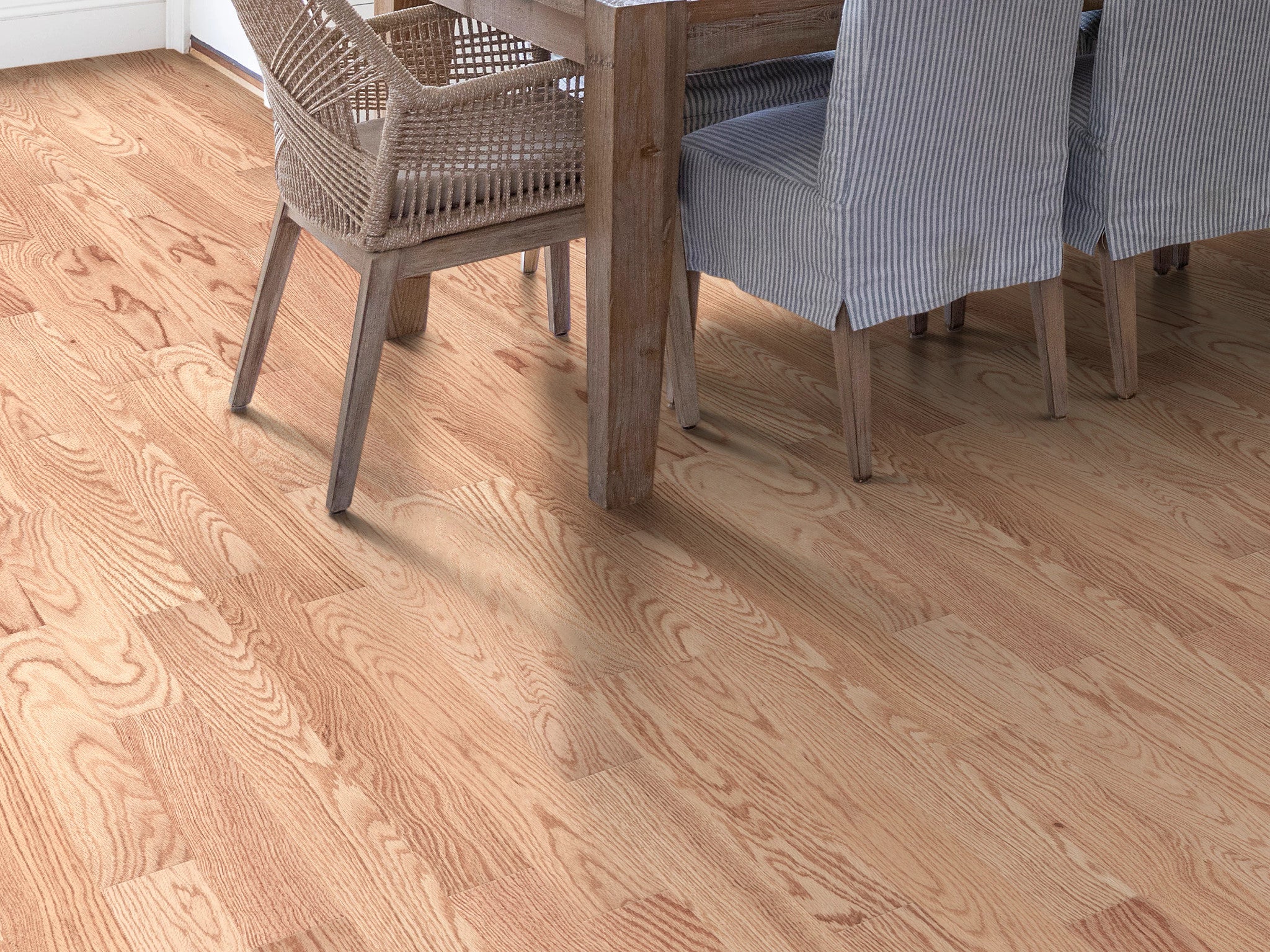 Natural Classics Red Oak 3" Engineered Hardwood Flooring, 9/16" Thick, UV Aluminum Oxide Finish, 24.86 sq ft/Carton