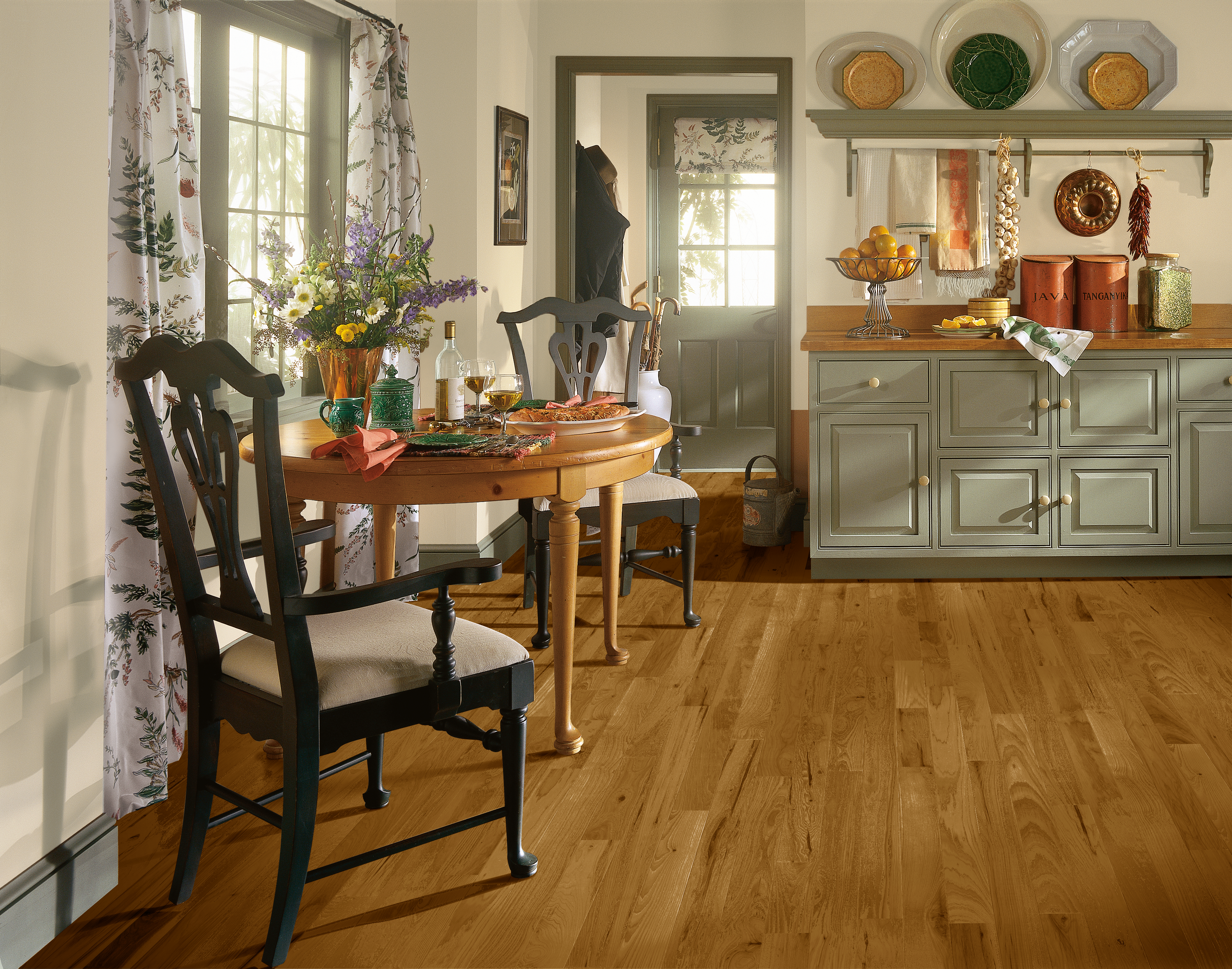 Oxford Brown 5" Wide Hickory Solid Hardwood Flooring, 3/4" Thick, 23.5 sq ft/box, Medium Gloss Urethane Finish - ShippingFloors
